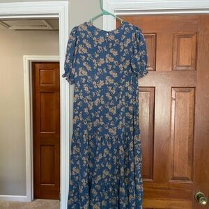 Chic Blue Floral Maxi Dress